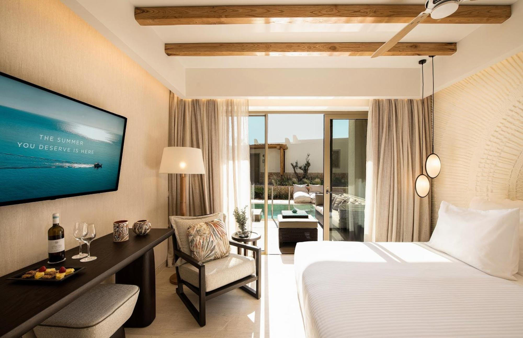 Junior Suite Sharing Pool